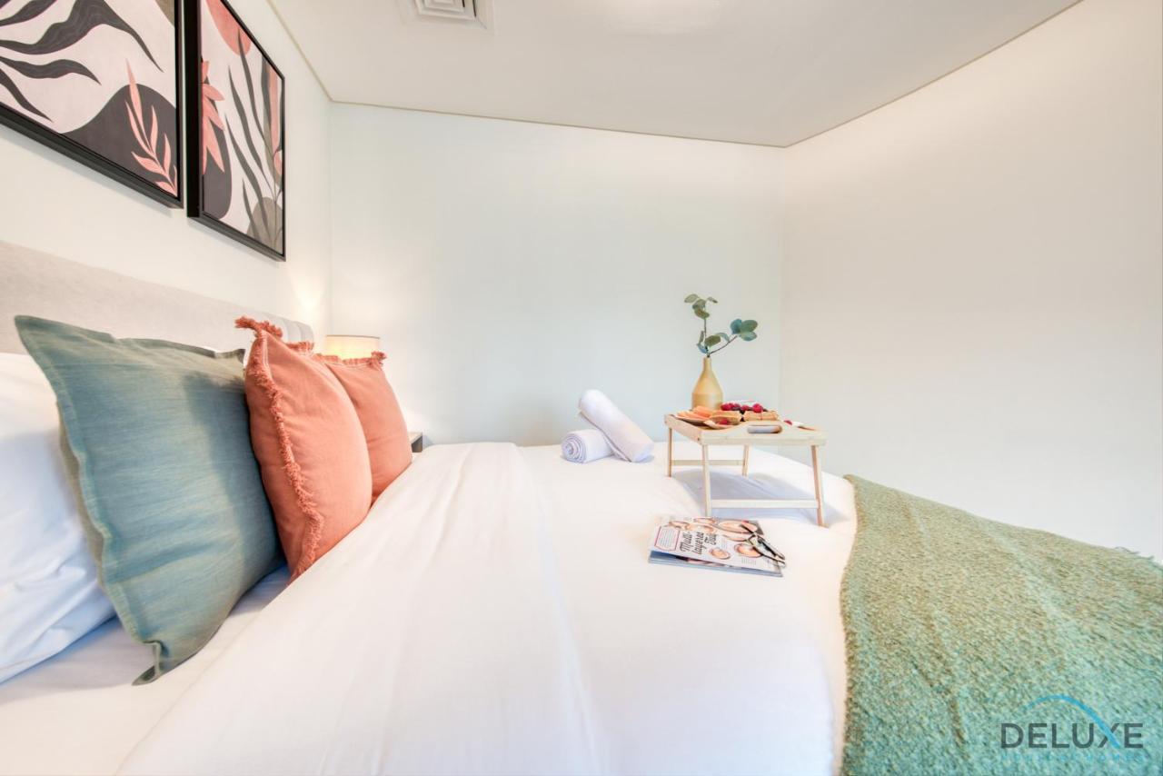Unbeatable Rate Stylish 1Br With Balcony Near Metro By Deluxe Holiday Homes Dubaj Exteriér fotografie